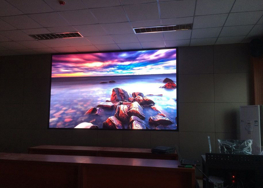 China Kleine Pixelhoogte 5 HD van de LEIDENE het Videocomité 100V-240V van TV Muur Volledige Kleur Binnen fabriek